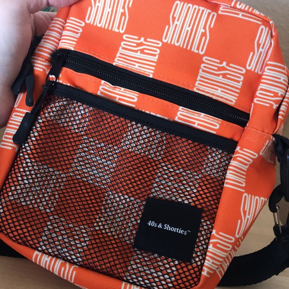 40s & Shorties | Crossbody Bag - Picture 3 of 4